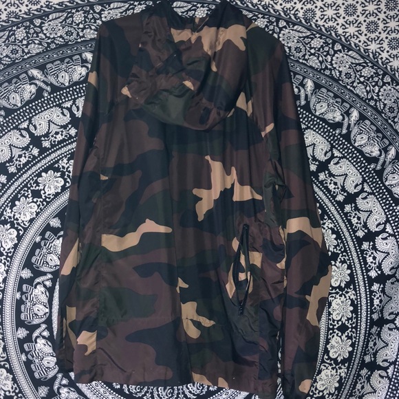 Forever 21 Camo Windbreaker - Picture 2 of 4